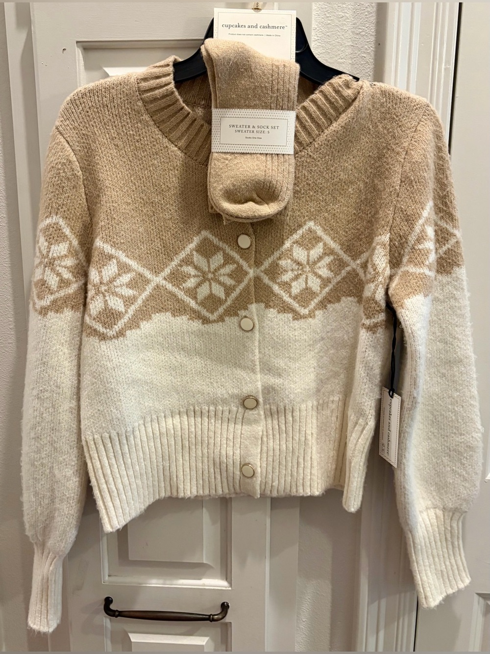 CUPCAKES & CASHMERE tan/cream Fair Isle button-front cardigan & Matching Socks